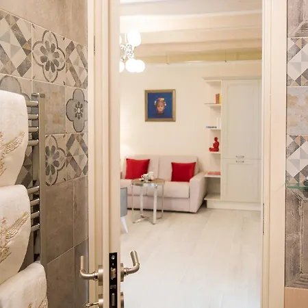 Faces Art Aparthotel 4*