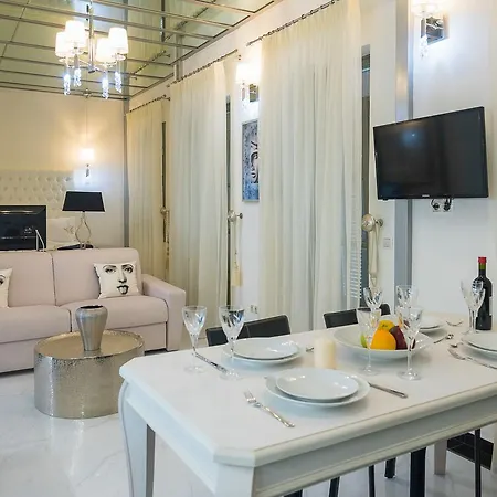 Aparthotel Faces Art 4*
