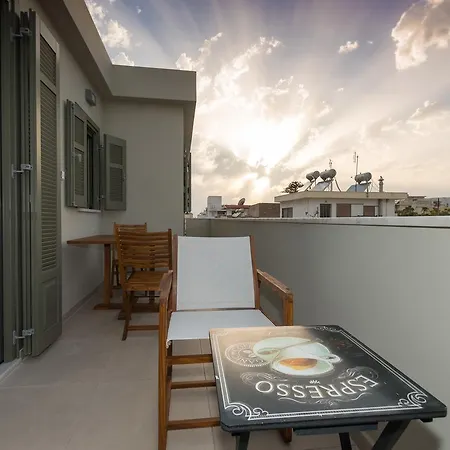 Faces Art Aparthotel 4*