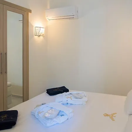 Aparthotel Faces Art