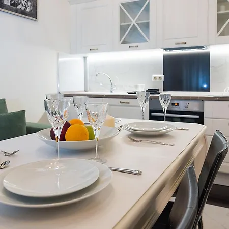 Faces Art Apartmanhotel